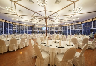 Загородный ресторан «Драгунский ручей» Панорамный зал с террасой - фото 12