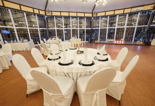 Загородный ресторан «Драгунский ручей» Панорамный зал с террасой - фото 11
