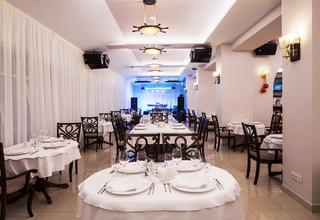Ресторан Мореман в яхт-клубе Аврора Панорамный банкетный зал - фото 7