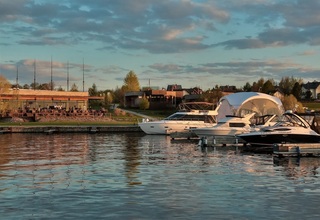 Яхт-клуб Поместье Галс Ресторан с верандой у воды - фото 11