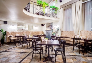 Ресторан Сенполия Зал на первом этаже с летней террасой - фото 13