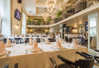 Ресторан Сенполия Зал на первом этаже с летней террасой - фото 6